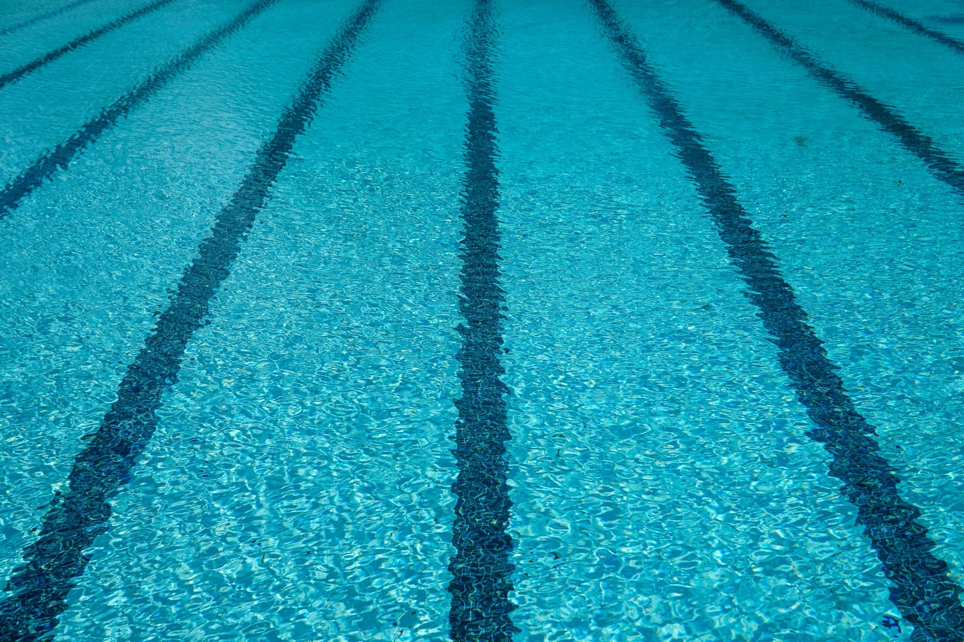 En pool i haven hjælper til en aktiv livsstil